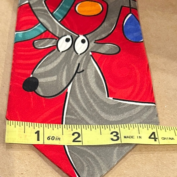 AMERICAN GREETINGS Christmas Reindeer Neck Tie • Hand Made 100% Silk • 60”L 4”L - Picture 4 of 7